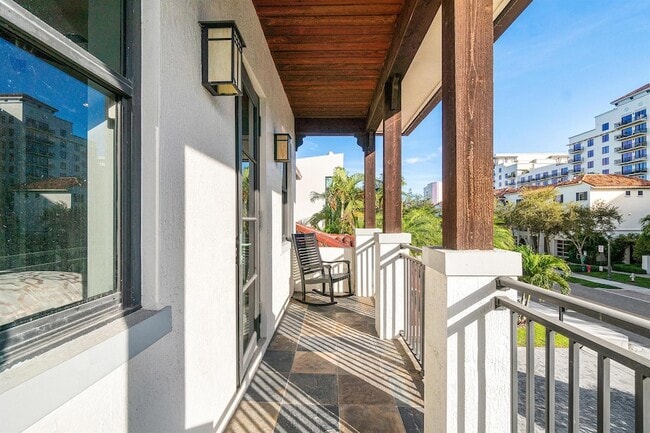 Building Photo - 351 E Boca Raton Rd