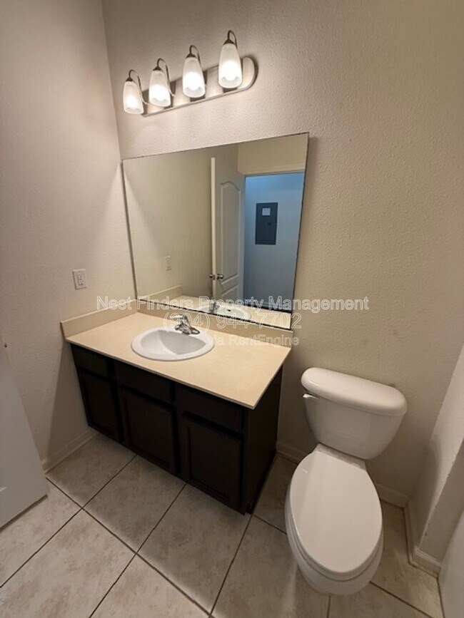 Building Photo - 4990 Key Lime Dr