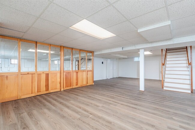 Building Photo - 9715 Grantview Dr