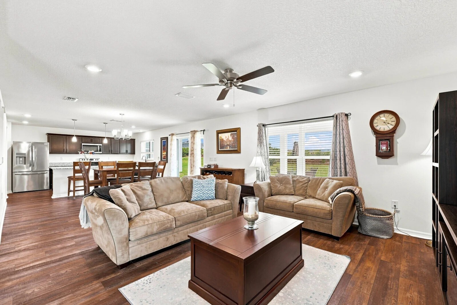 Building Photo - 455 Overpool Ave
