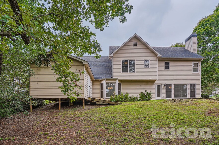 Building Photo - 125 Hunters Trce