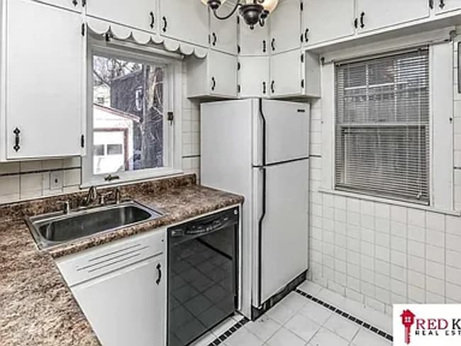 Building Photo - 5408 Poppleton Ave