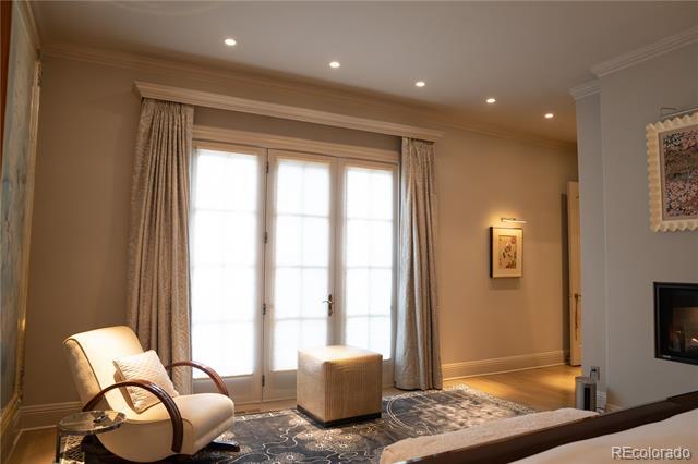 Building Photo - 190 S Glencoe St