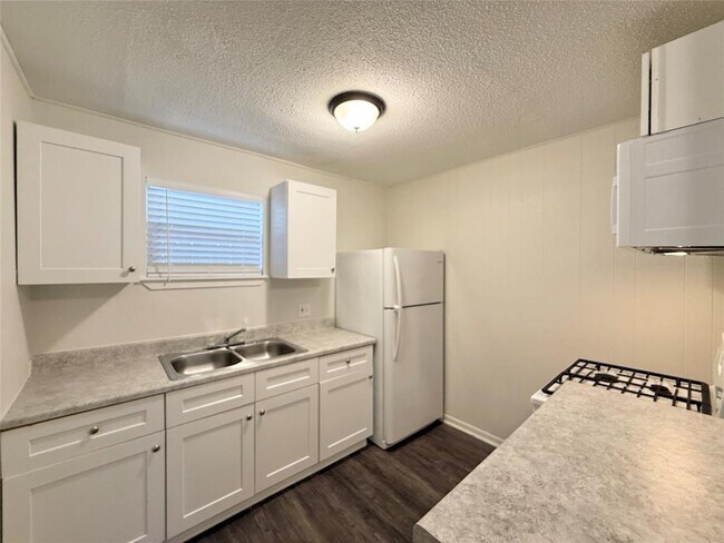 Building Photo - 3635 N MacGregor Way