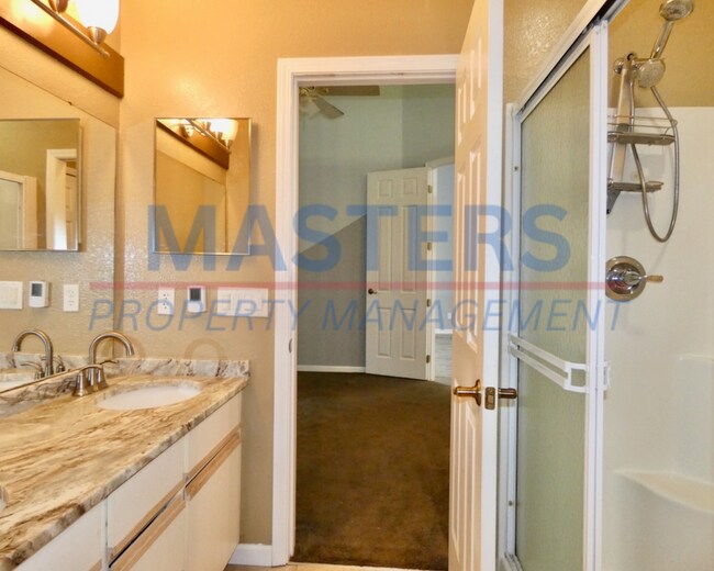 Building Photo - Spacious Home in West Toledo – Comfortable Living in a Great Location