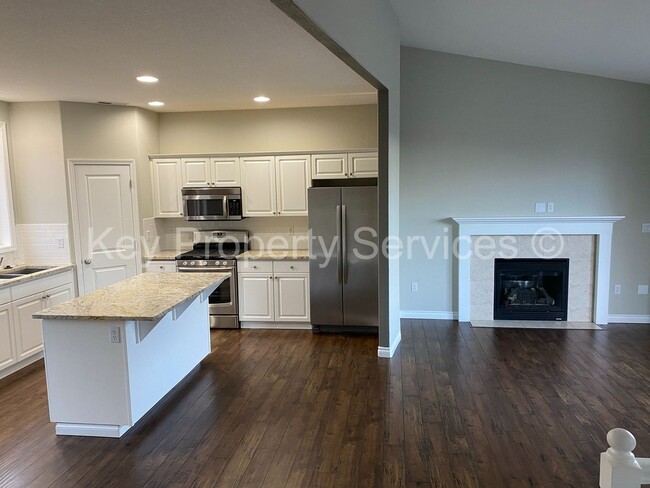 Building Photo - COMING SOON! Large 3 bed 3 bath in Camas