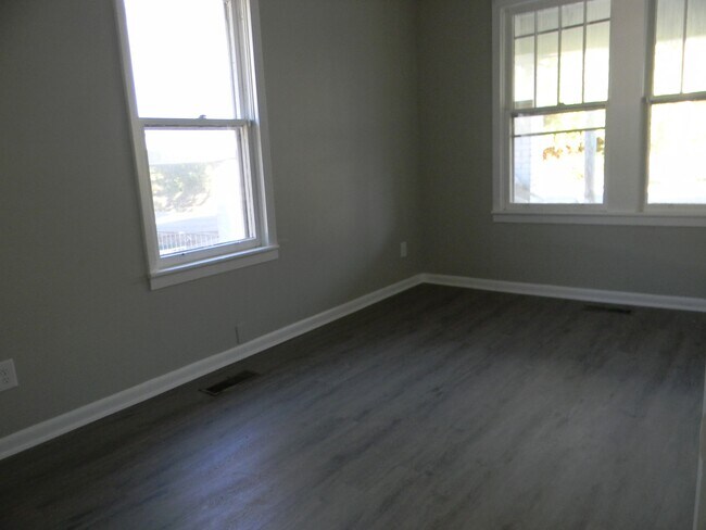 Building Photo - 308 Lexington St