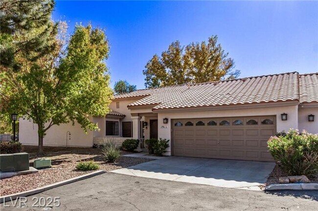 Primary Photo - SPACIOUS 3BEDROOM SINGLE STORY TOWNHOME IN...