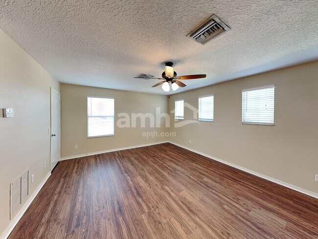 Building Photo - 9035 41st St E