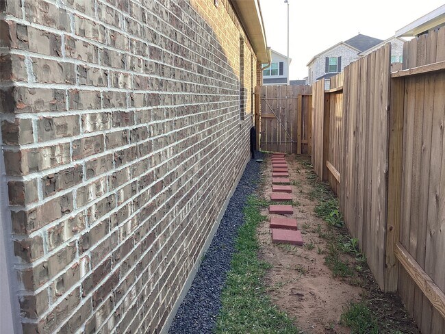 Building Photo - 7822 Ruth Ravine Ct