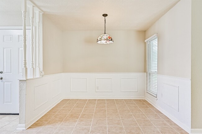 Building Photo - 1113 N Heron Dr