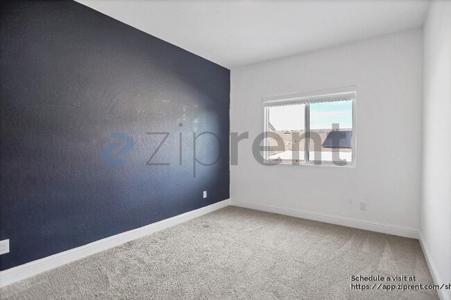 Building Photo - 823 Blue Oak Lane W