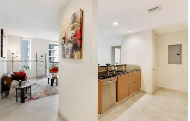 Primary Photo - 1050 Brickell Ave
