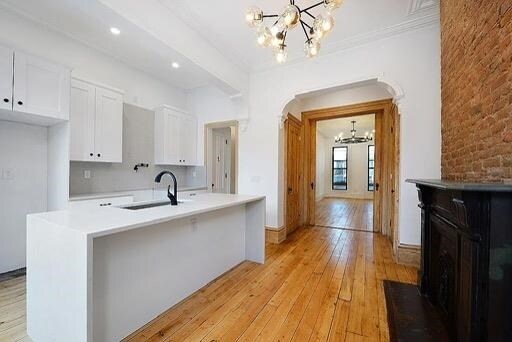 Building Photo - 295 Webster Ave