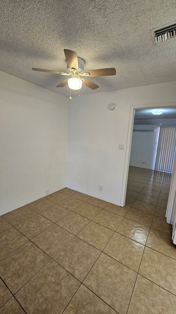 Building Photo - Winterhaven Small Apartment Community, Rem...