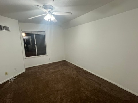 Spacious room - 8889 Caminito Plaza Centro