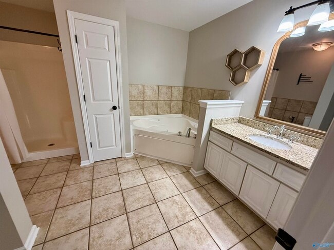 Building Photo - 122 Wyeth Dr