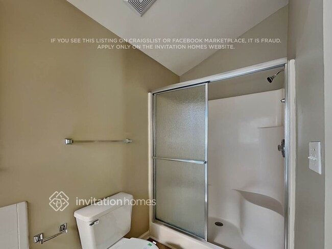 Building Photo - 1004 Shady Ln