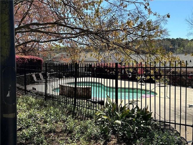 Building Photo - 1511 Stone Gate Ln SE