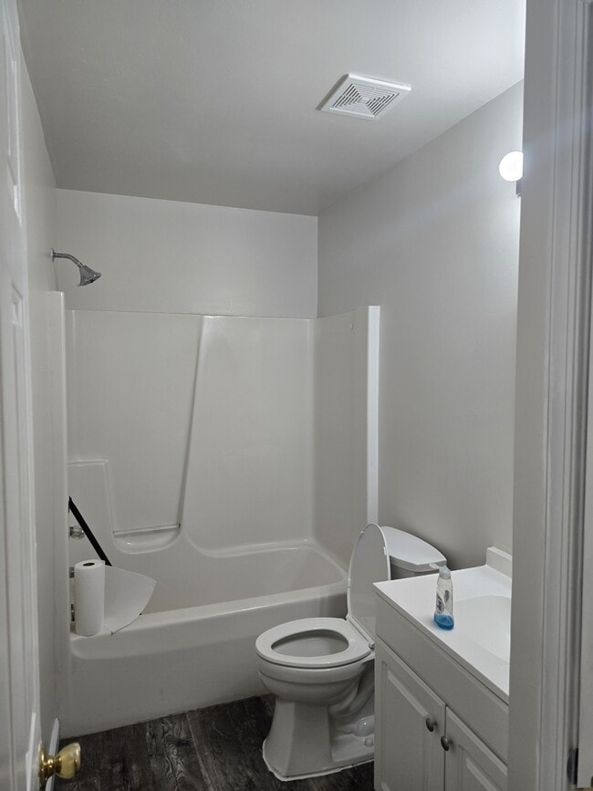 Building Photo - 9 Warthens Way