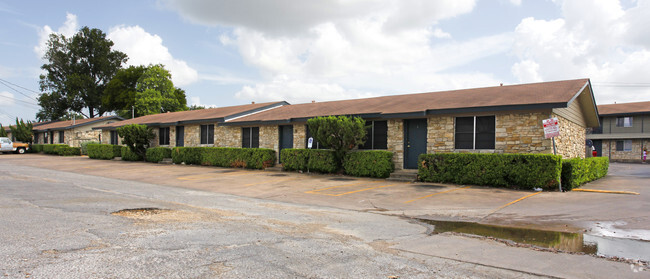 Building Photo - Daffodil Apartments