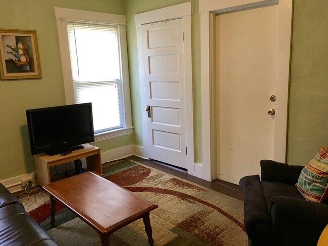 Building Photo - 35 Washington Ave