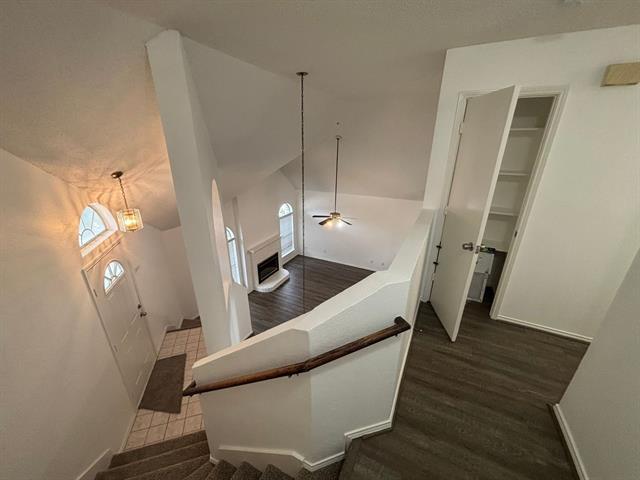 Building Photo - 2100 Larkspur St