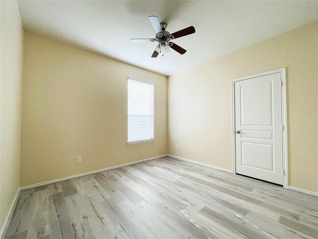 Building Photo - 5218 Hickory Harvest Dr