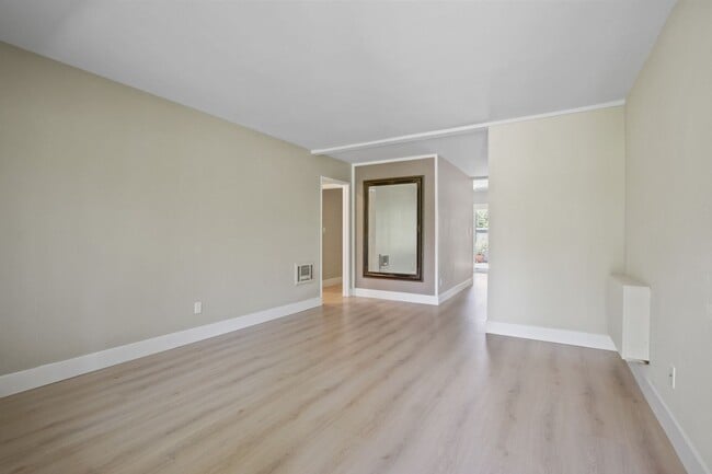 Building Photo - 23732 Hillhurst Dr