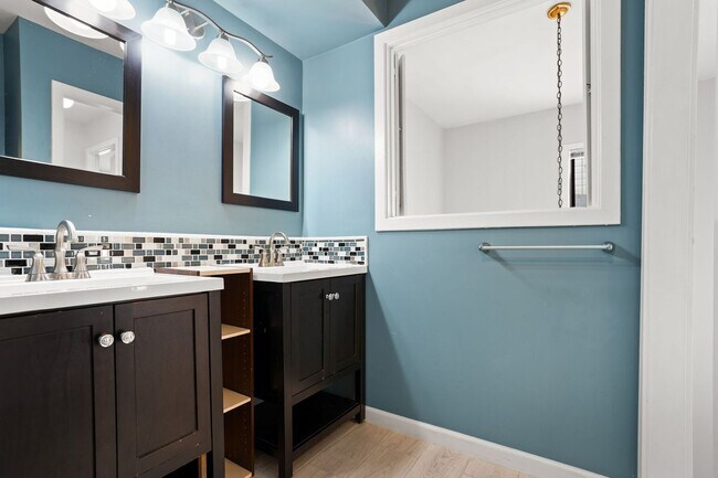Building Photo - Modern Comfort in Sought-After Gaithersburg