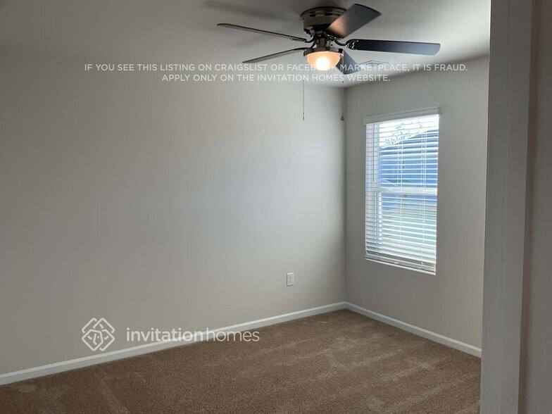 Building Photo - 217 White Flds Ave