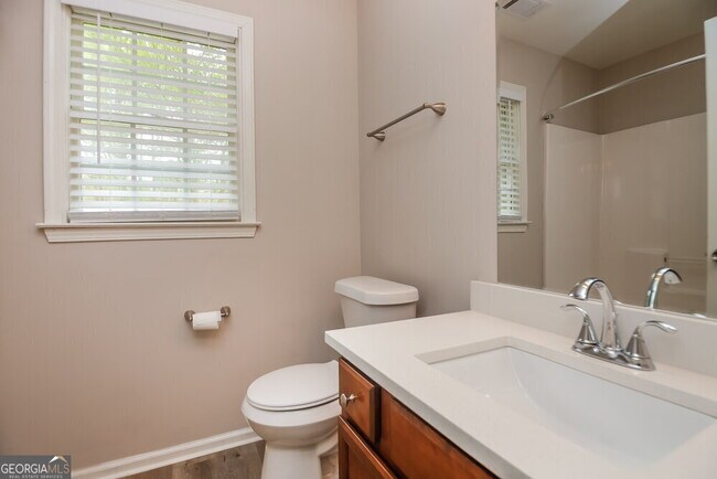 Building Photo - 1183 Crestbrook Dr