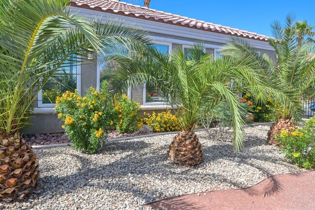 Building Photo - NE Near Nellis! Gated! Community Pool, Spa...