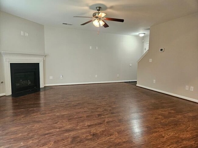 Building Photo - 513 Colony Lakes Dr