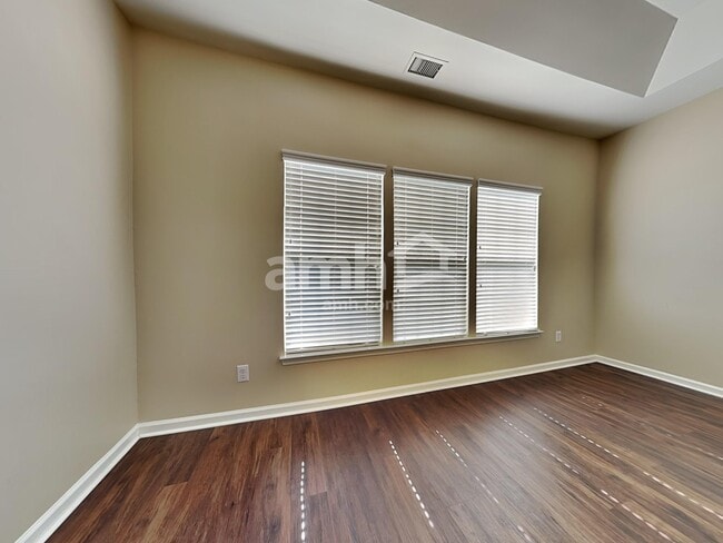 Building Photo - 14127 Hiawatha Ct