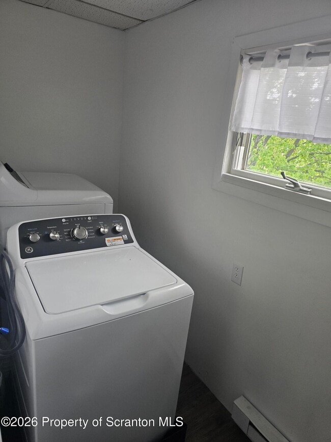 Building Photo - 962 Wood St