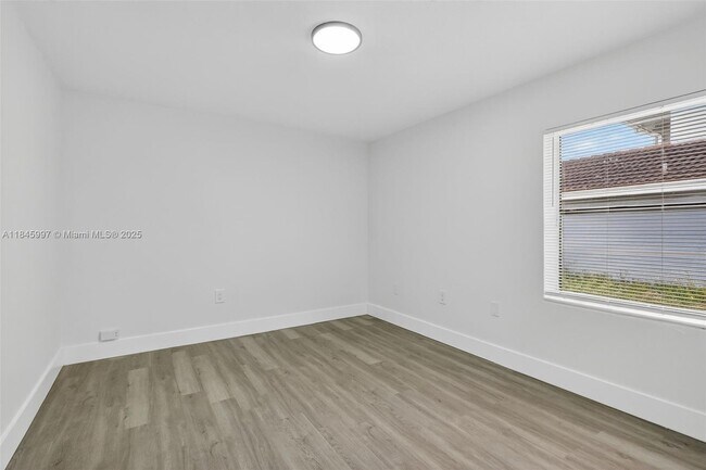 Building Photo - 17329 NW 62nd Ct