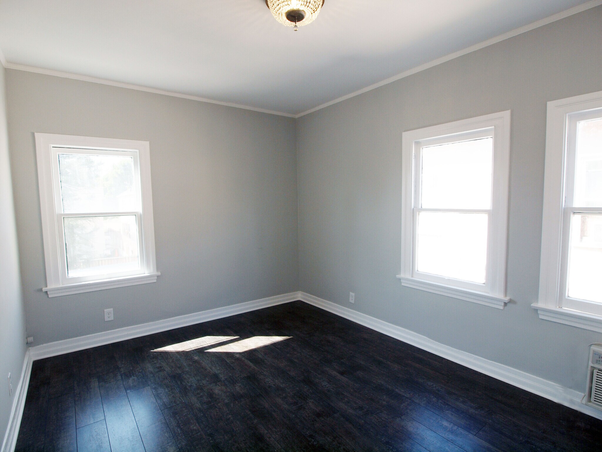 Building Photo - 517 N Spaulding Ave