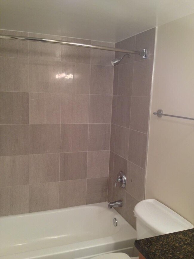 Building Photo - Condo at The Chase in Downtown Bethesda!  Pool, Balcony & Next to Metro!