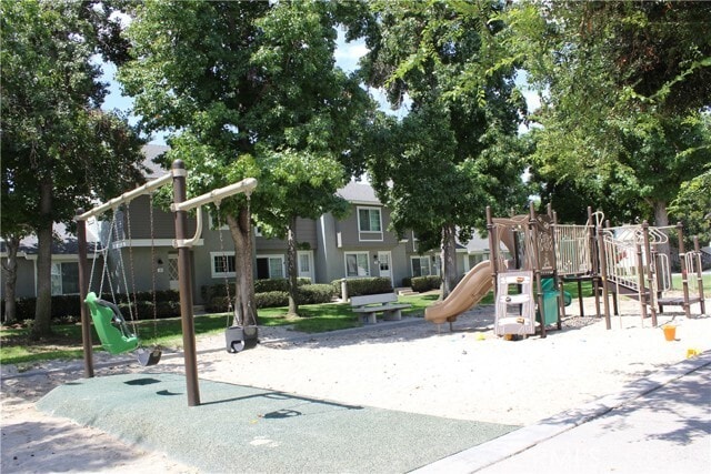 Building Photo - 111 Greenfield