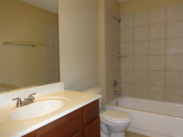 Building Photo - 28606 Lockeridge Farms Dr