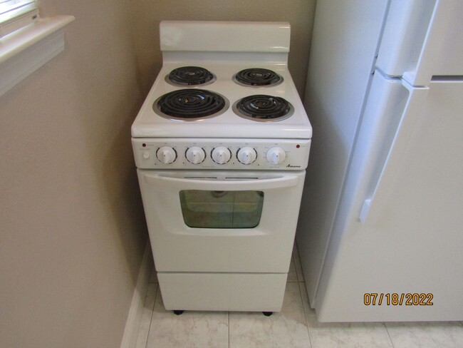 Building Photo - Orcutt Single Story Private Entry Granny Unit