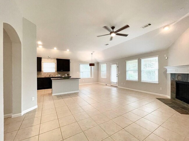 Building Photo - 7018 Baitland Dr