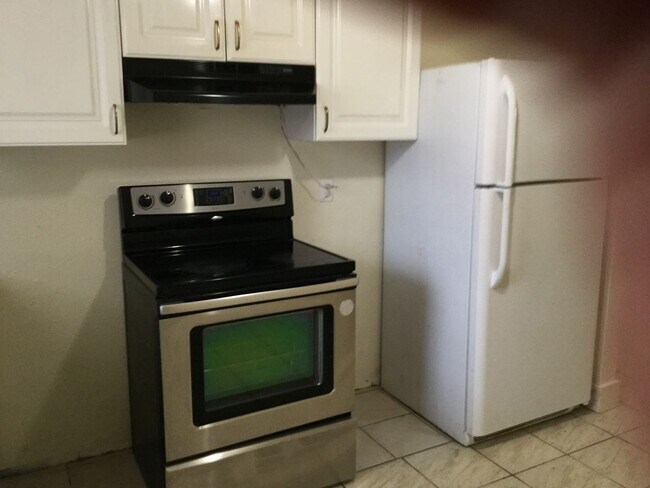 Building Photo - 2454 Rio Pinar Lakes Blvd