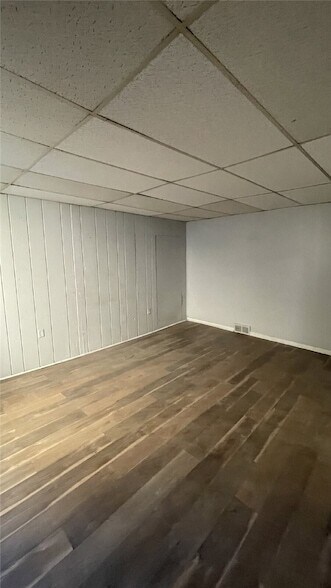 Building Photo - 447 Hays Ave