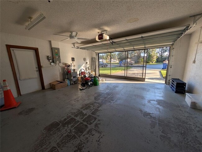 Building Photo - 3741 Thornbush Ln