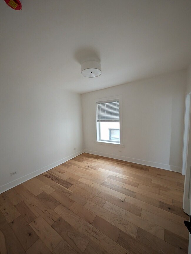 Building Photo - 616 W Patterson Ave