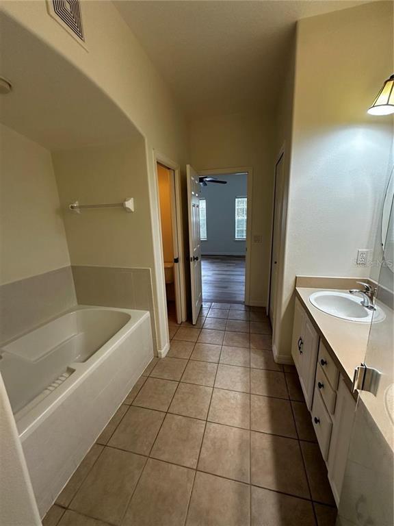 Building Photo - 1350 Chatfield Pl