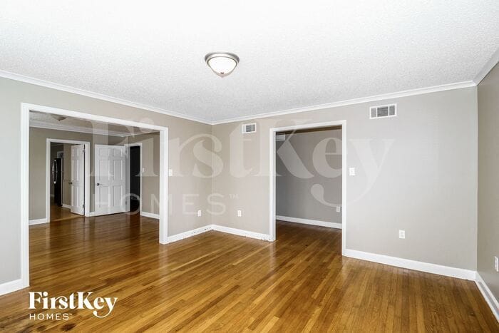 Building Photo - 8039 Chambers St