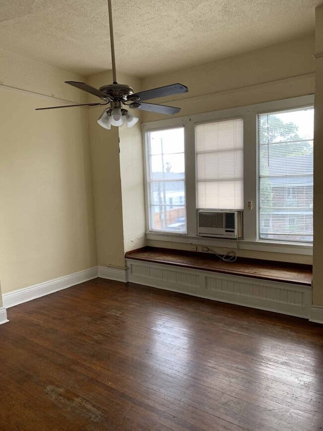 Building Photo - 2405-24055 Napoleon Ave